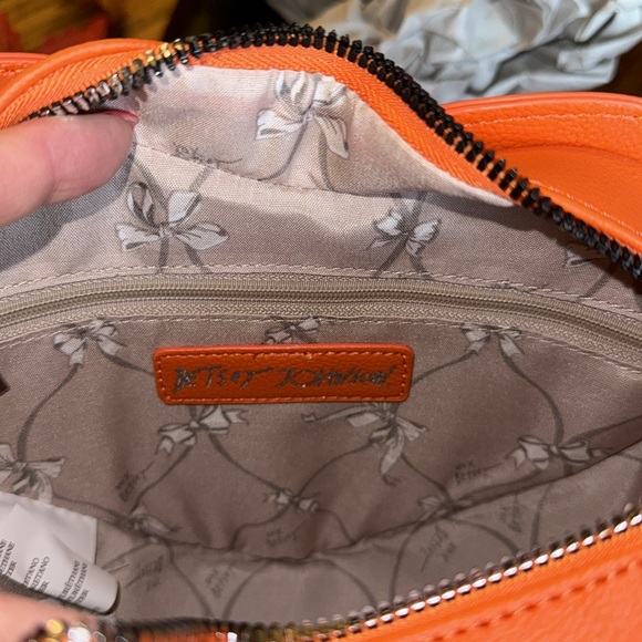 🎃BETSEY JOHNSON PUMPKIN CROSSBODY BAG🎃NWT - Picture 3 of 4